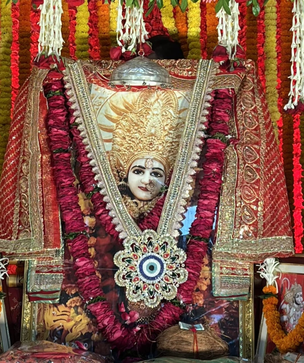 Maa Nazar Floral Haar